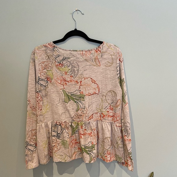 🎉Host Pick!🎉 Anthro Meadow Rue Grey Floral Henley, M - Picture 5 of 8